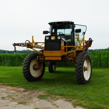 Main image Ag-Chem RoGator 664